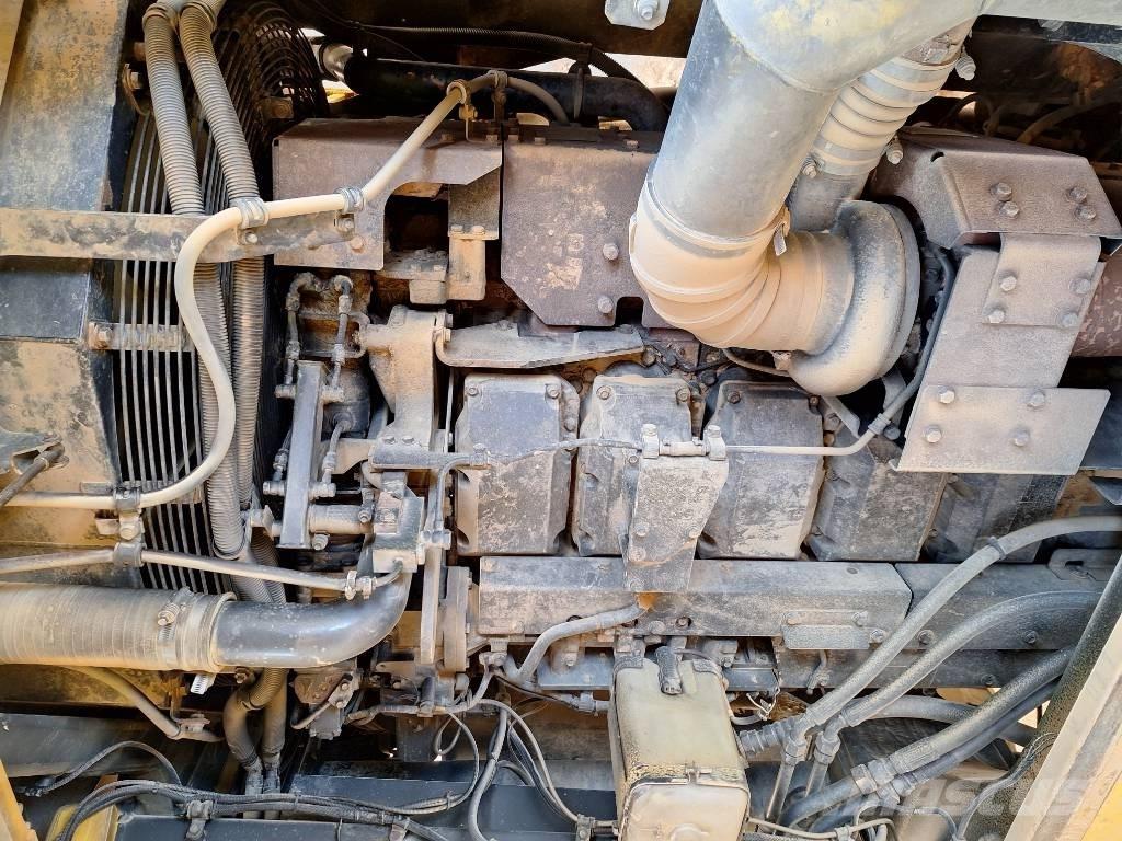 Komatsu HD605-7EO Camioane cu basculante rigide