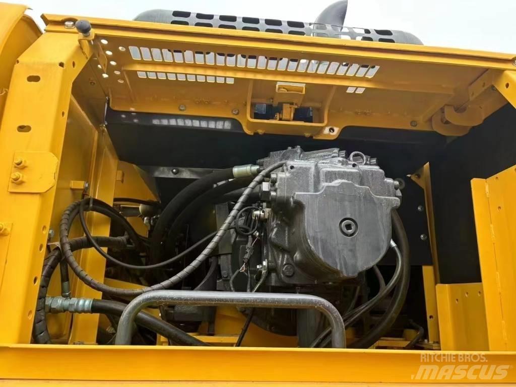 Komatsu 400-7 Excavatoare pe șenile
