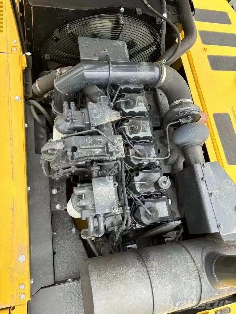 Komatsu 400-7 Excavatoare pe șenile
