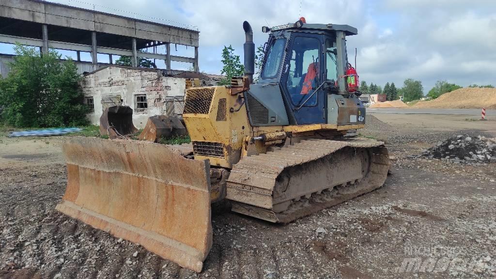 Komatsu D41P-6 Buldozere pe senile