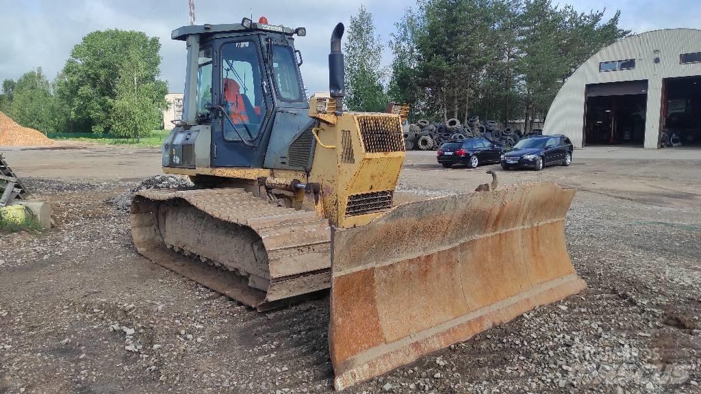 Komatsu D41P-6 Buldozere pe senile
