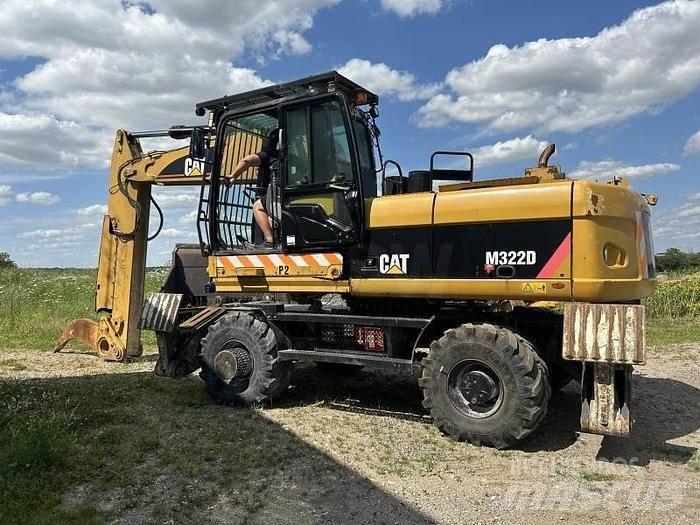 CAT M322D VAH Excavatoare speciale