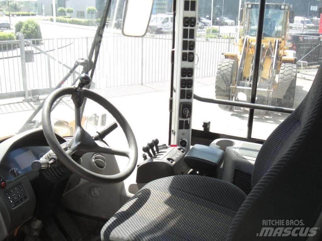 Volvo L 70 F Incarcator pe pneuri