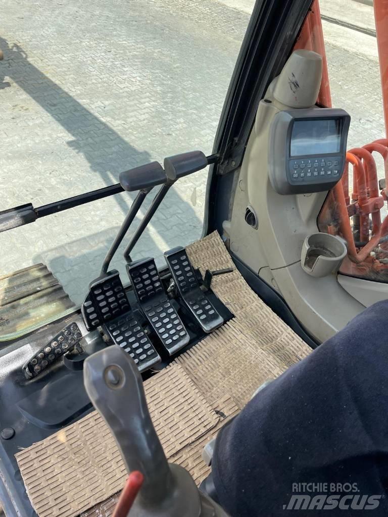 Hitachi ZX 180 Excavatoare pe șenile
