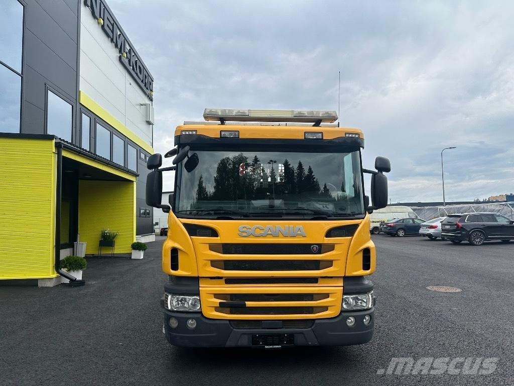 Scania P370 6x2*4 Camion cu carlig de ridicare