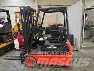 Linde E 14-02 Stivuitor electric