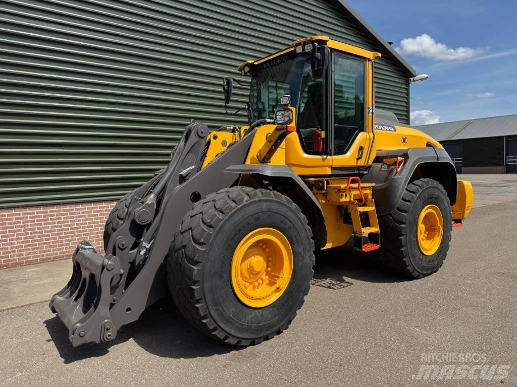 Volvo L 120 H Incarcator pe pneuri