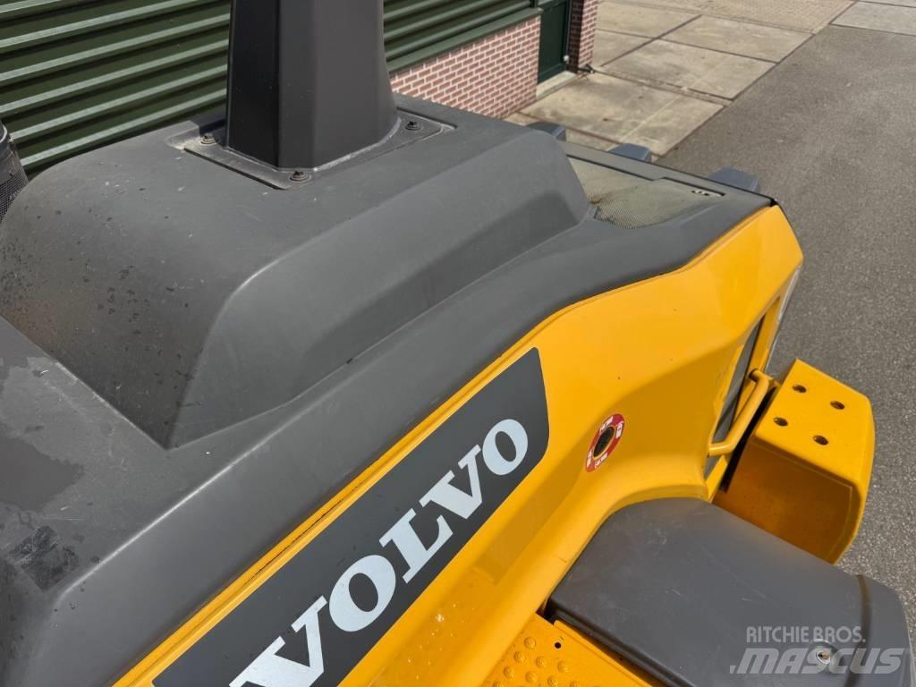 Volvo L 120 H Incarcator pe pneuri