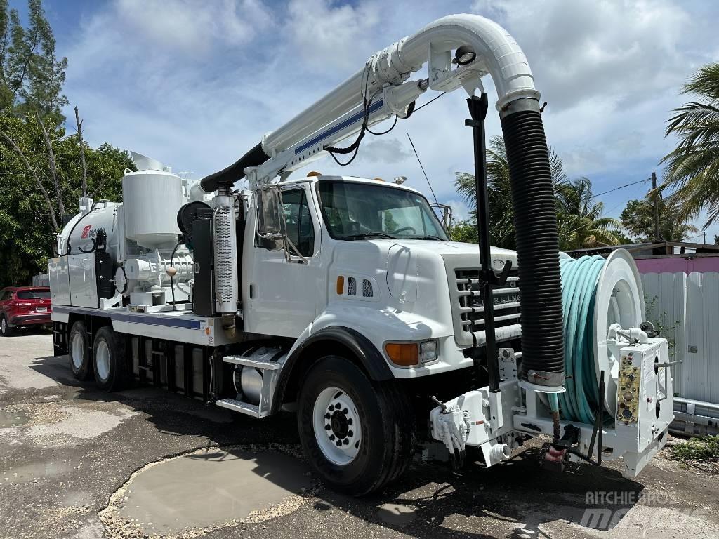 Sterling LT 7501 Camion vidanje