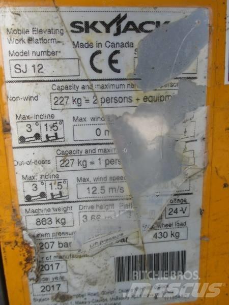 SkyJack SJ 12 Ascensoare verticale catarg