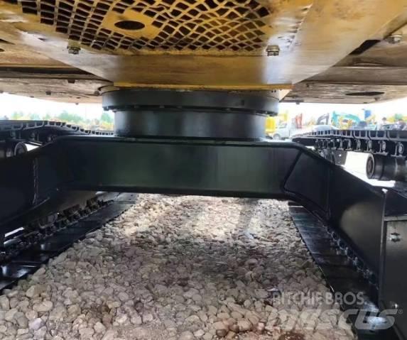 Komatsu PC 70 Excavatoare pe șenile

