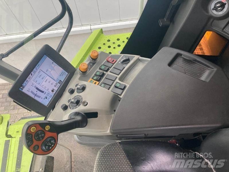 CLAAS LEXION 750 Combine de secerat