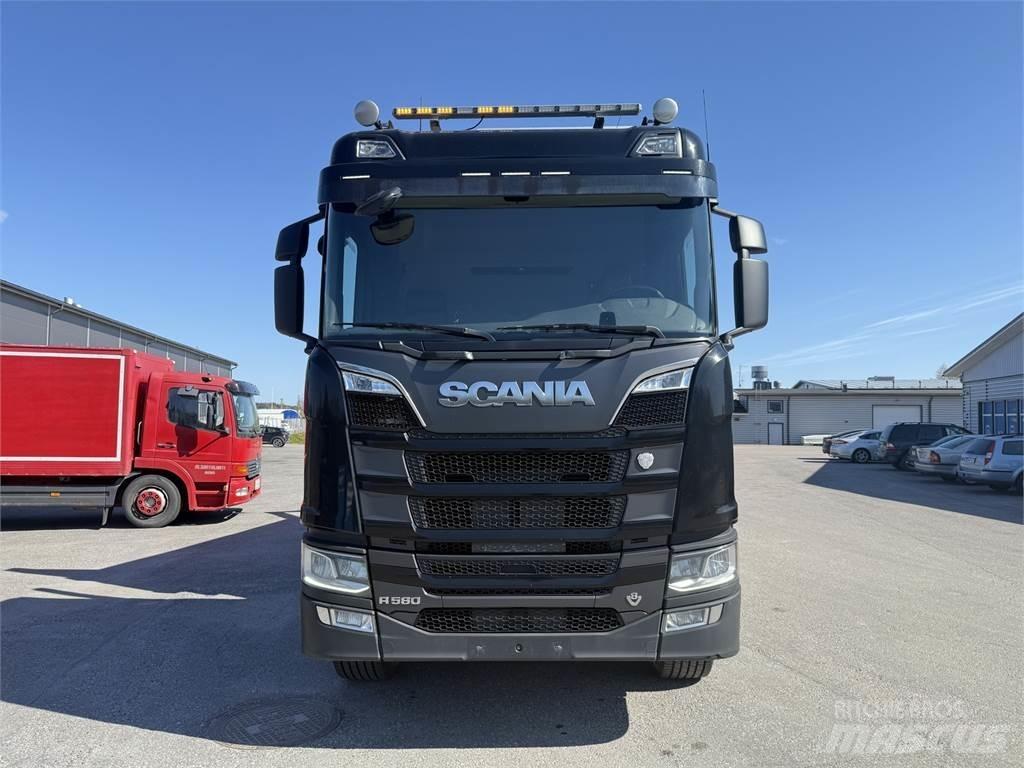 Scania R580 8X4 Autobasculanta