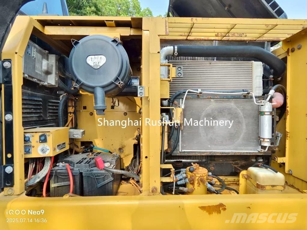 CAT 320 D Excavatoare pe șenile
