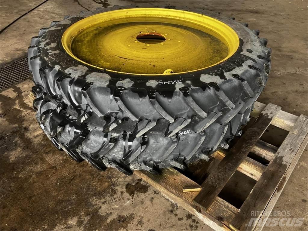 BKT 270/95R48 Roti
