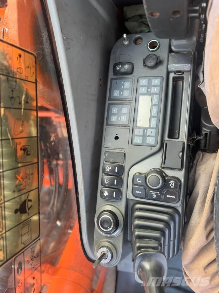 Doosan DX 225 LC Excavatoare pe șenile
