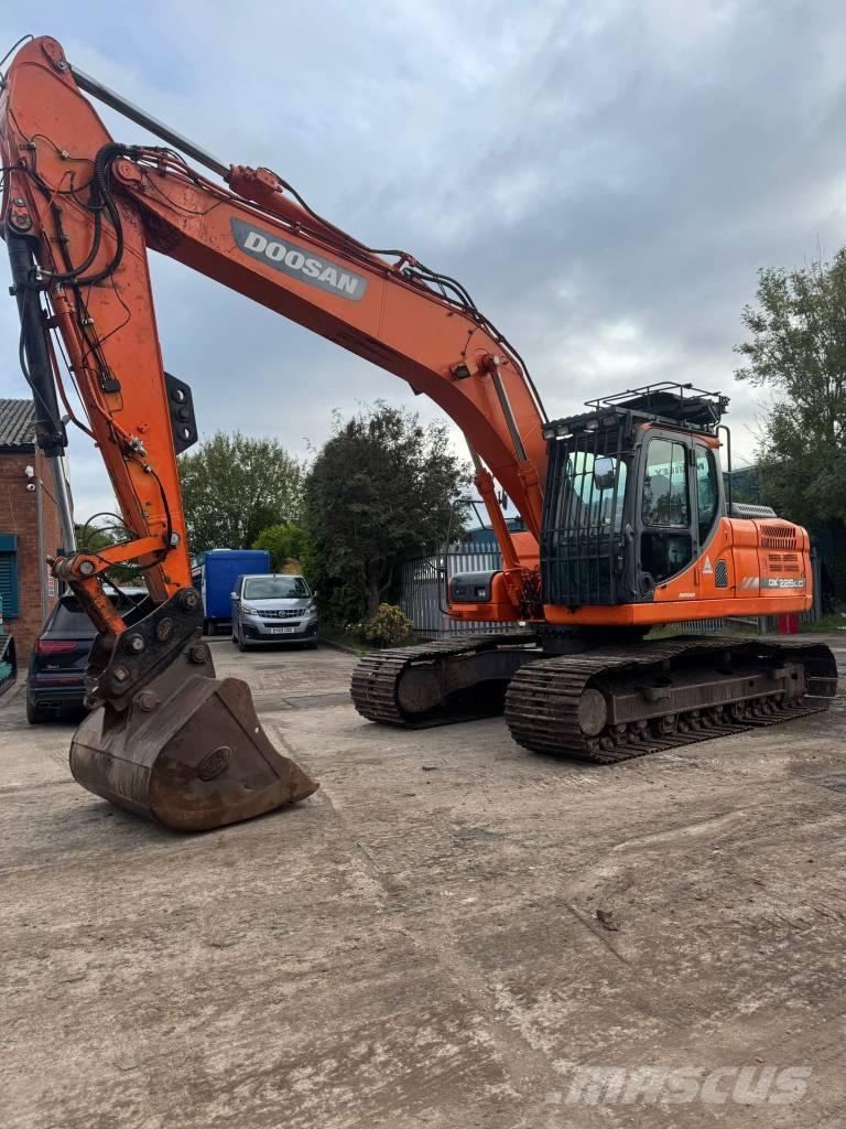 Doosan DX 225 LC Excavatoare pe șenile
