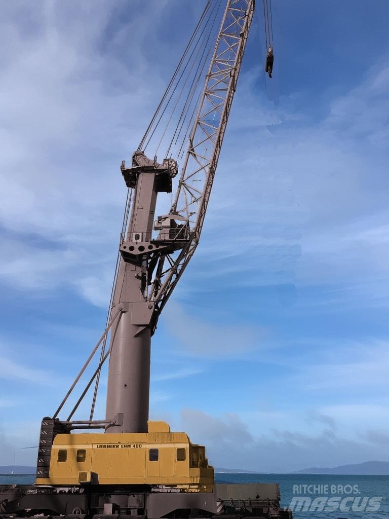 Liebherr LHM 400 Macarale port