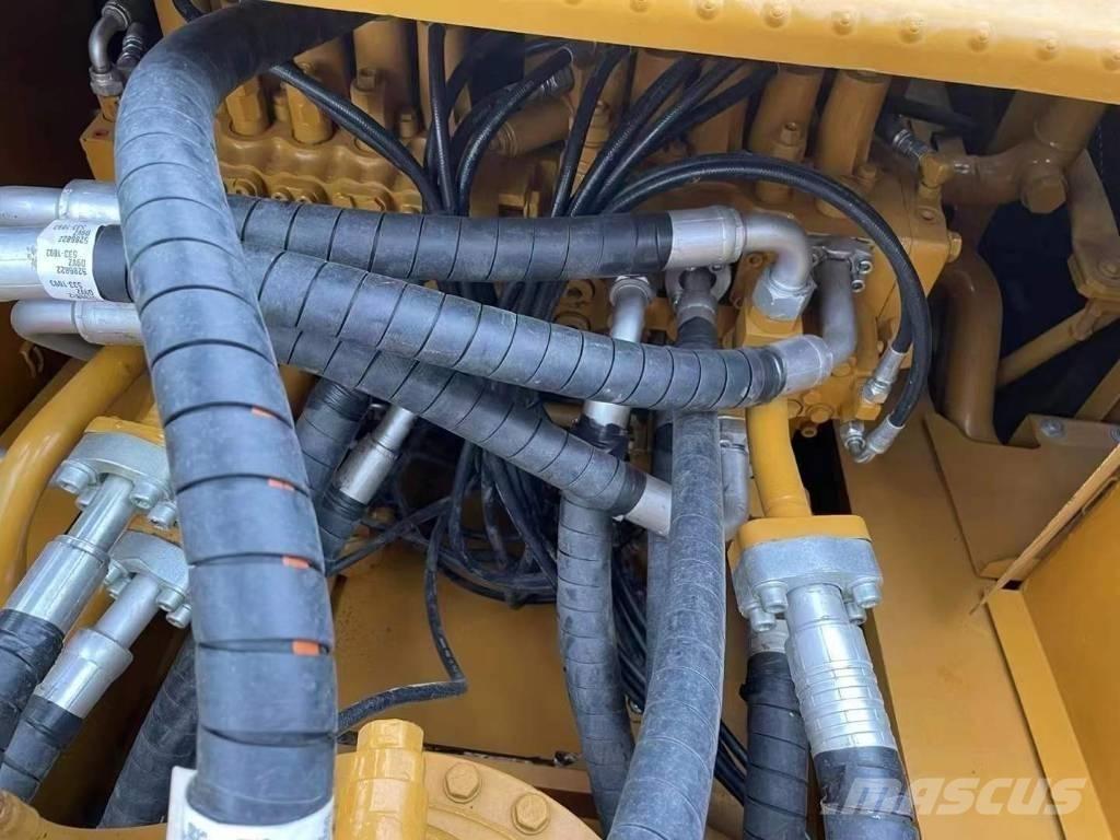 CAT 330 D Excavatoare pe șenile
