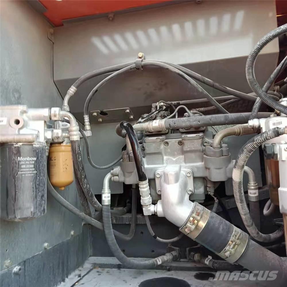 Hitachi ZX210 Excavatoare pe șenile
