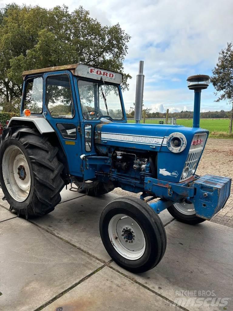 Ford 7000 Tractoare