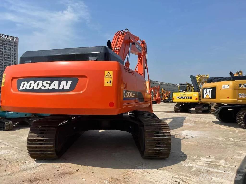 Doosan 300-7 Excavatoare pe șenile
