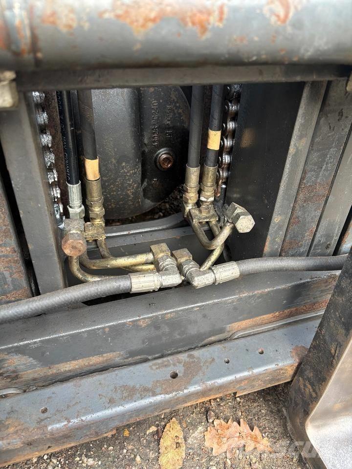 Nissan UGD02 A 30 PQ Stivuitor GPL