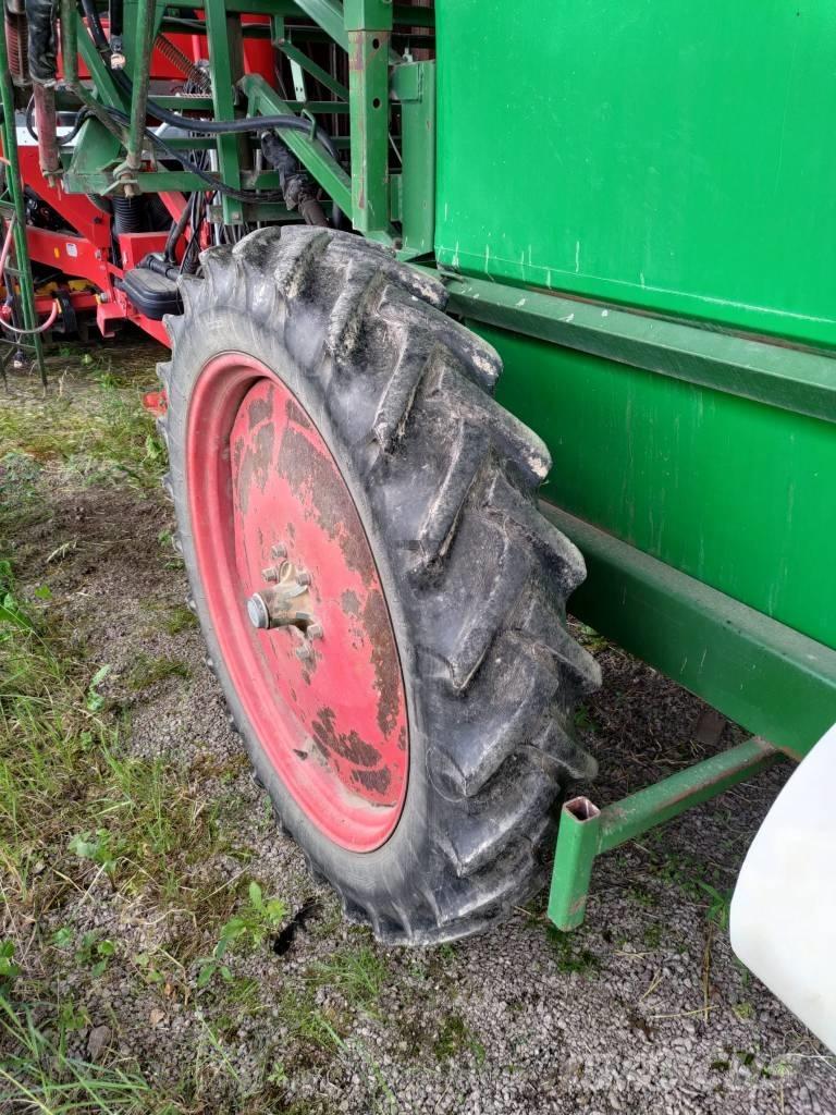 Moteska M2500 Tractoare agricole sprayers