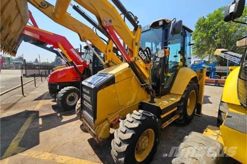CAT 426F2 TLB Buldoexcavatoare