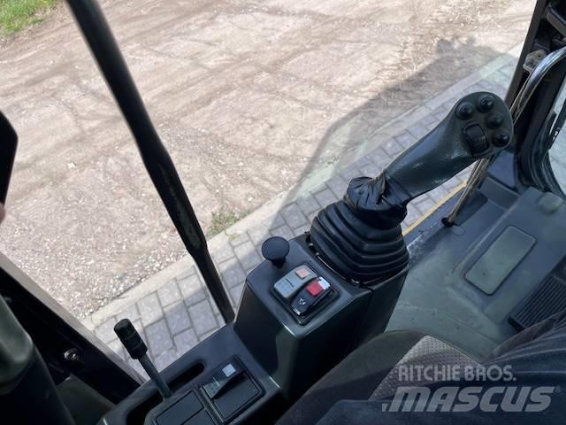 CAT M 315 D Excavatoare cu roti