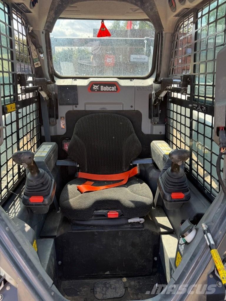 Bobcat T 76 Încarcatoare cu excavator