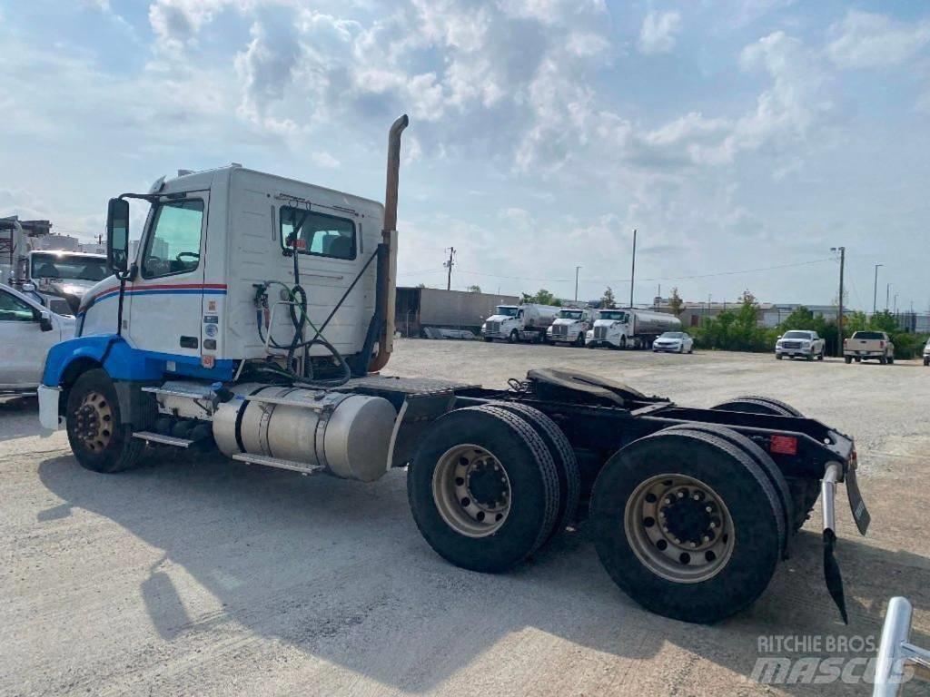 Volvo VNL Autotractoare