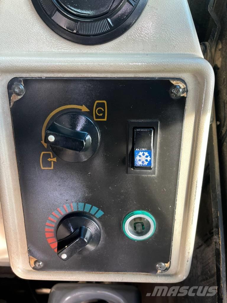 JCB JS 160 W Excavatoare cu roti