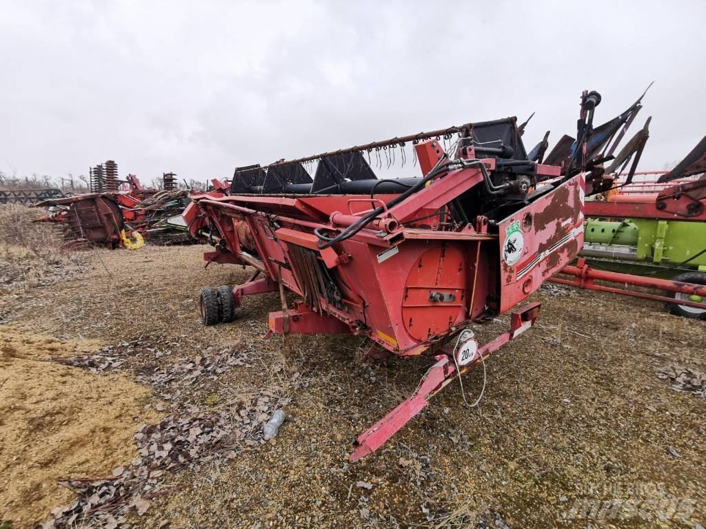 CASE 2388 + heder Combine de secerat