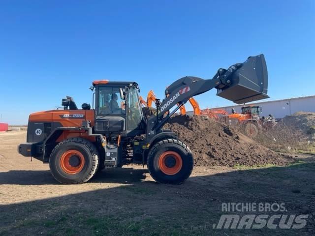Doosan DL 200 Incarcator pe pneuri
