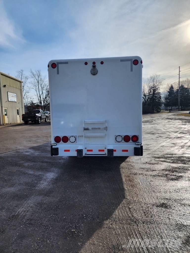 Freightliner M2 Camioane transport bauturi