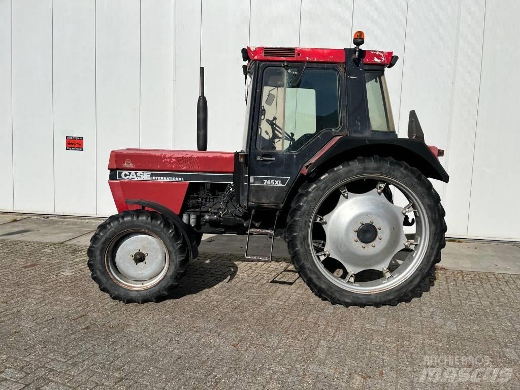 Case IH 745XL Tractoare
