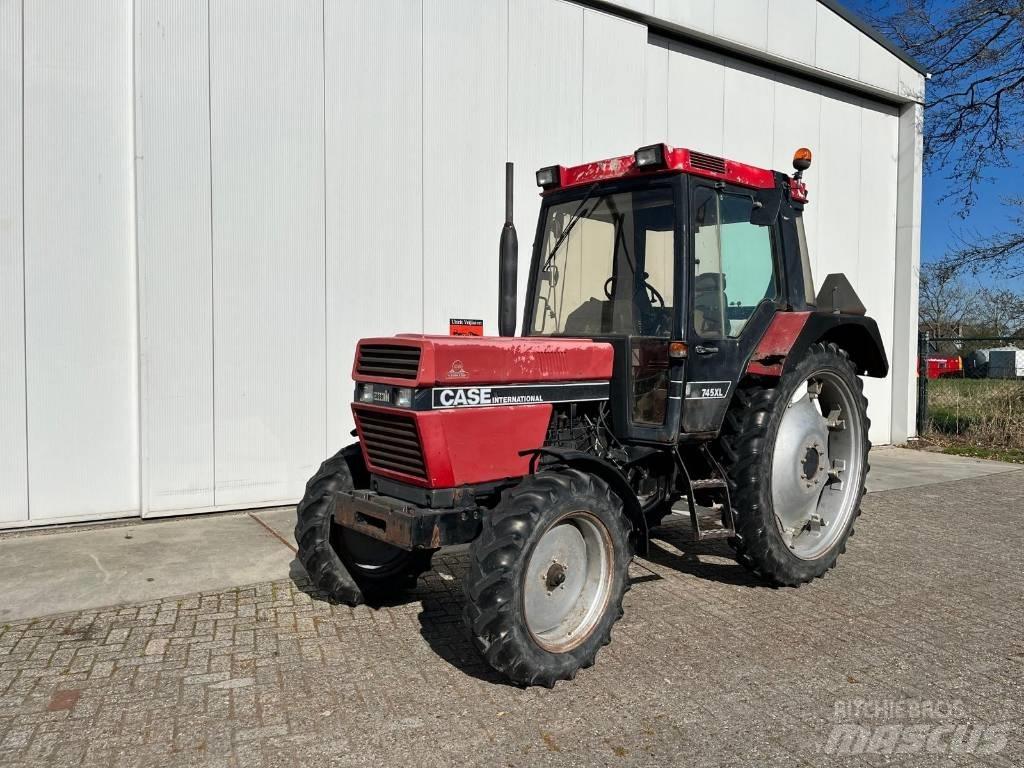 Case IH 745XL Tractoare