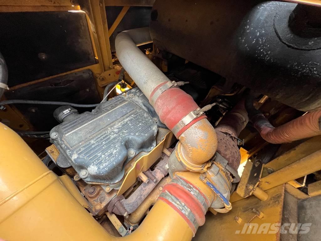 CAT 824H buldozere pe roti