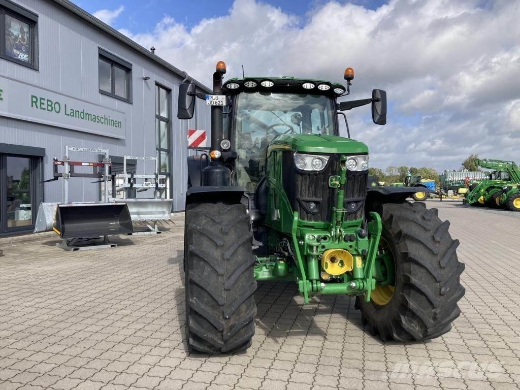 John Deere 6R215 Tractoare