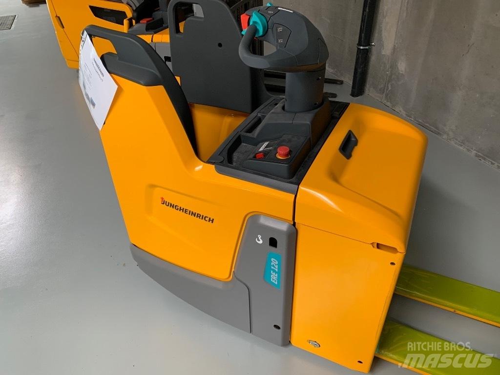 Jungheinrich ERE 120 Transpaleta cu platforma