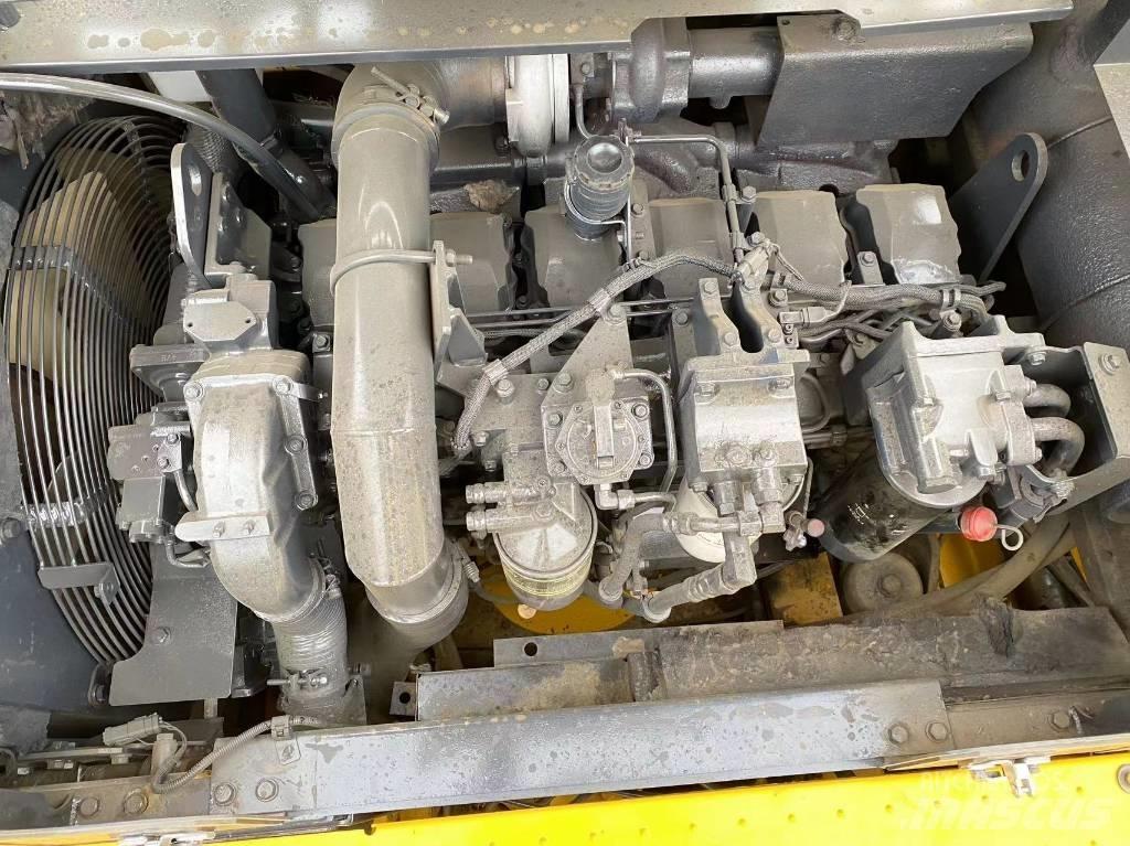 Komatsu PC 450 Excavatoare pe șenile
