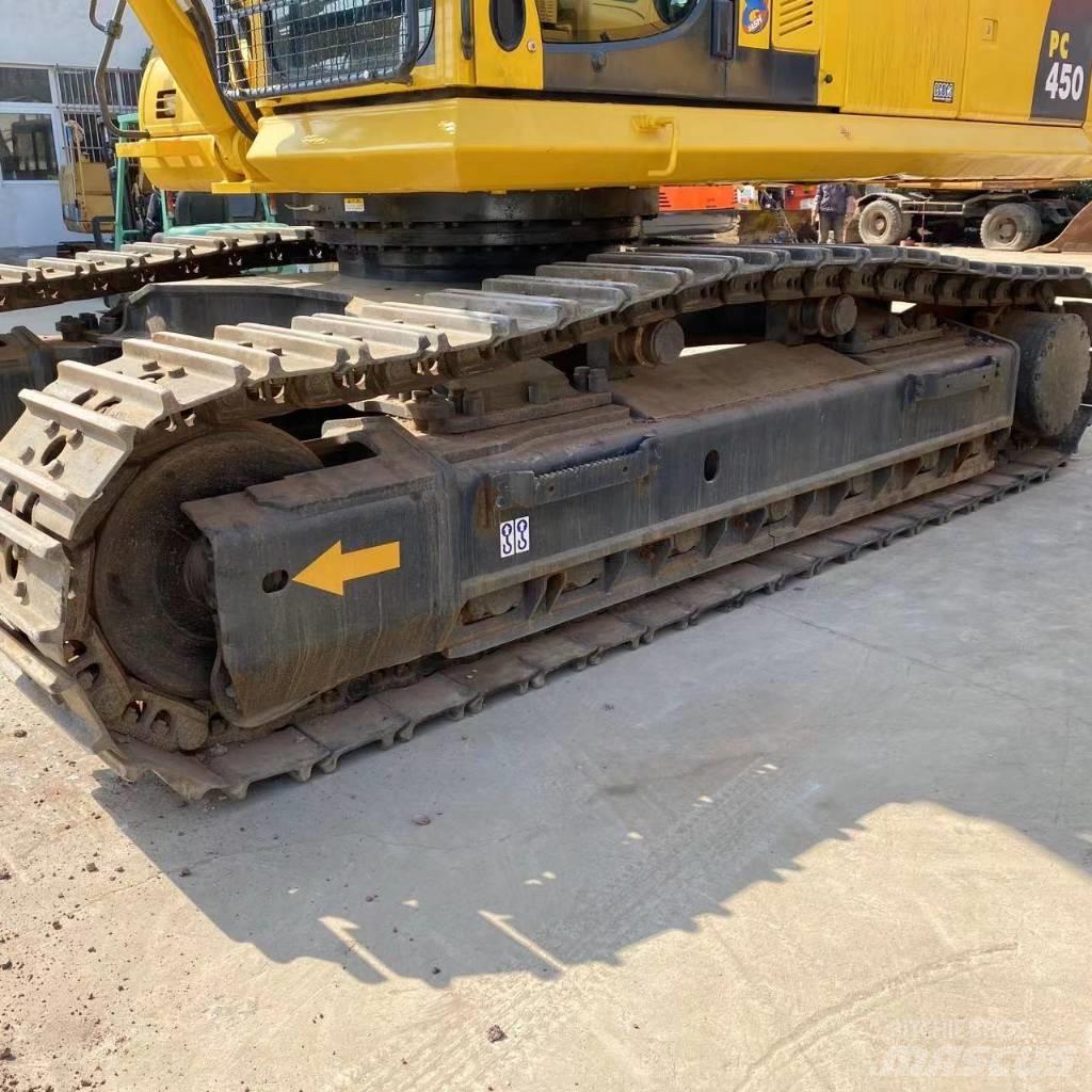 Komatsu PC 450 Excavatoare pe șenile
