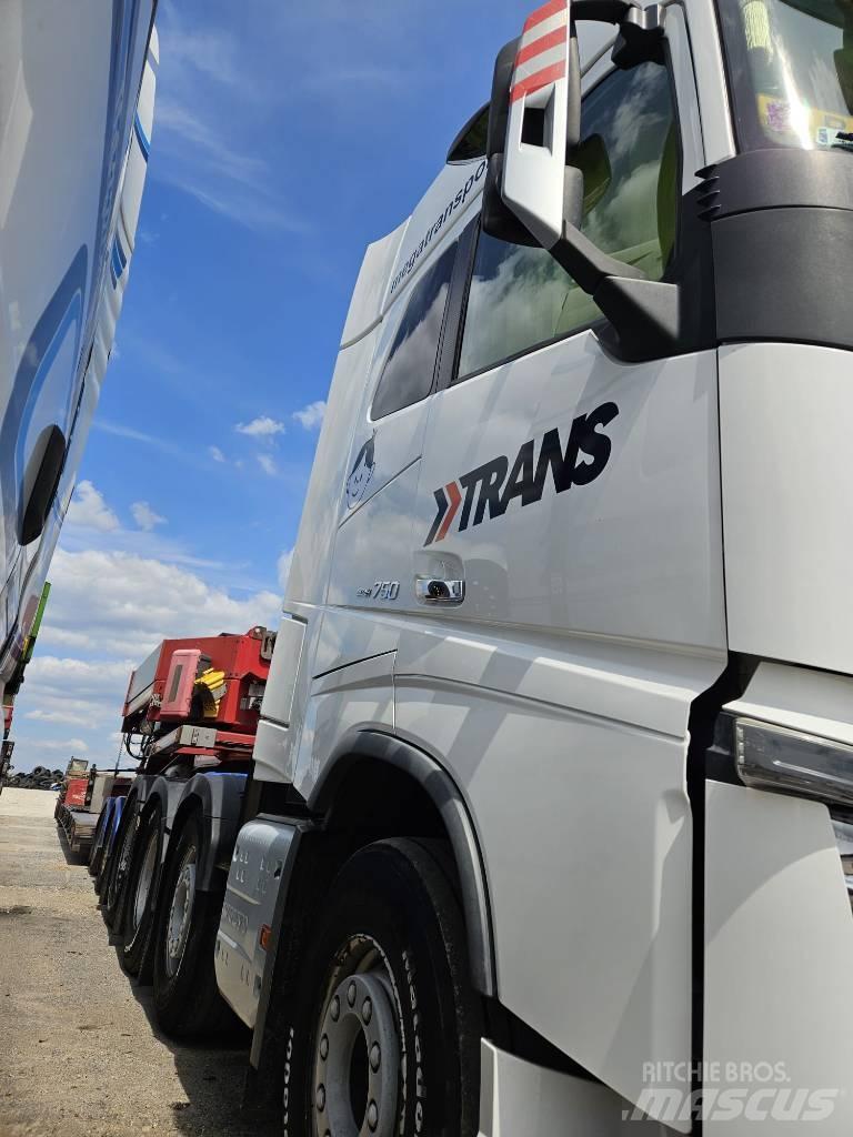 Volvo FH16 750KM 8x4 Autotractoare