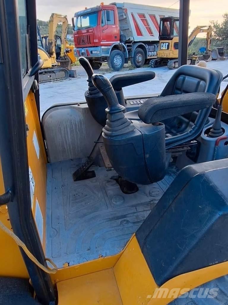 JCB 1CX Buldoexcavatoare