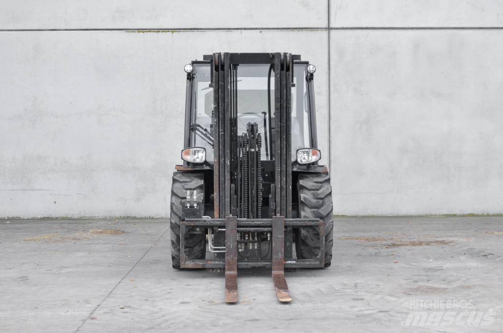 Manitou MC 25-4 D Stivuitor diesel