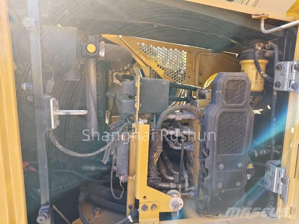 CAT 307,5 Excavatoare 7t - 12t