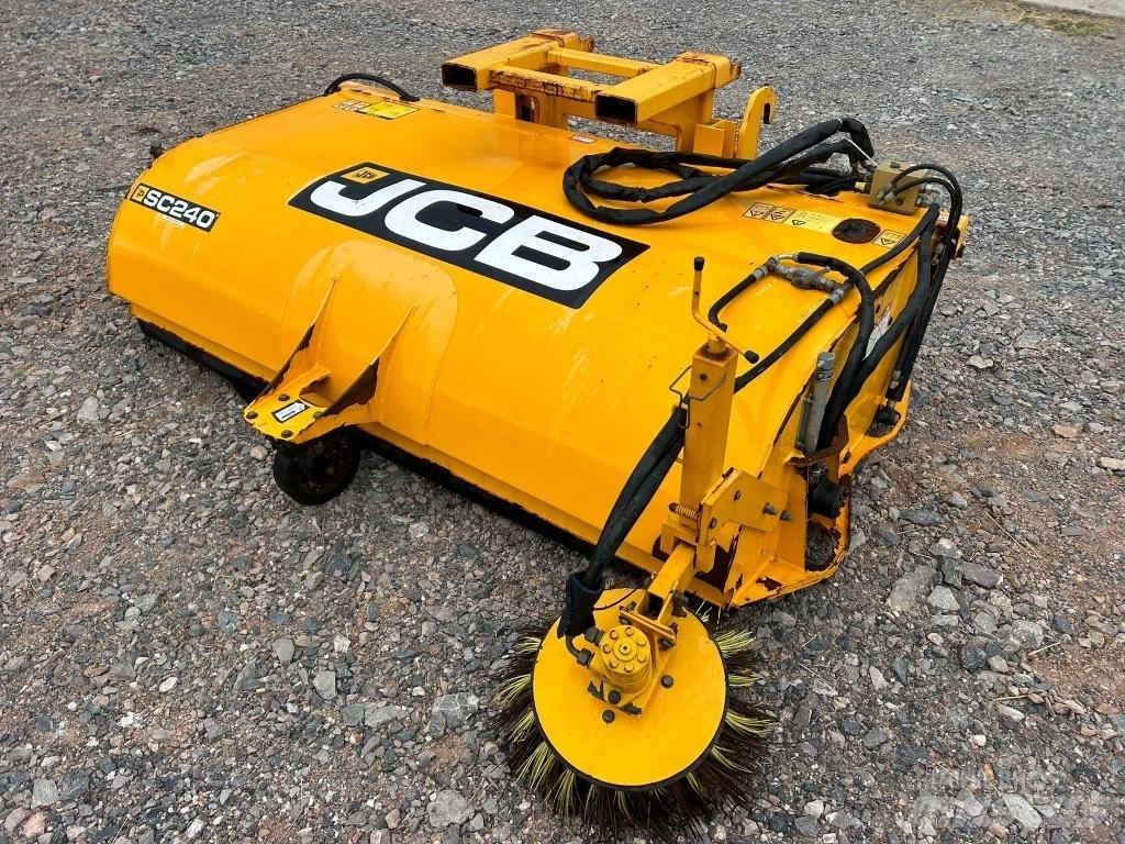 JCB SC 240 Perii
