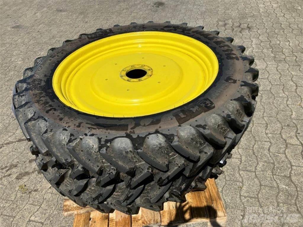 BKT 320/90R42 Roti