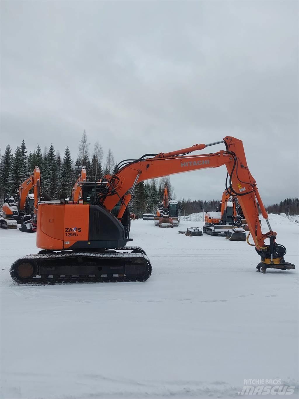 Hitachi ZX135US-5B Excavatoare pe șenile
